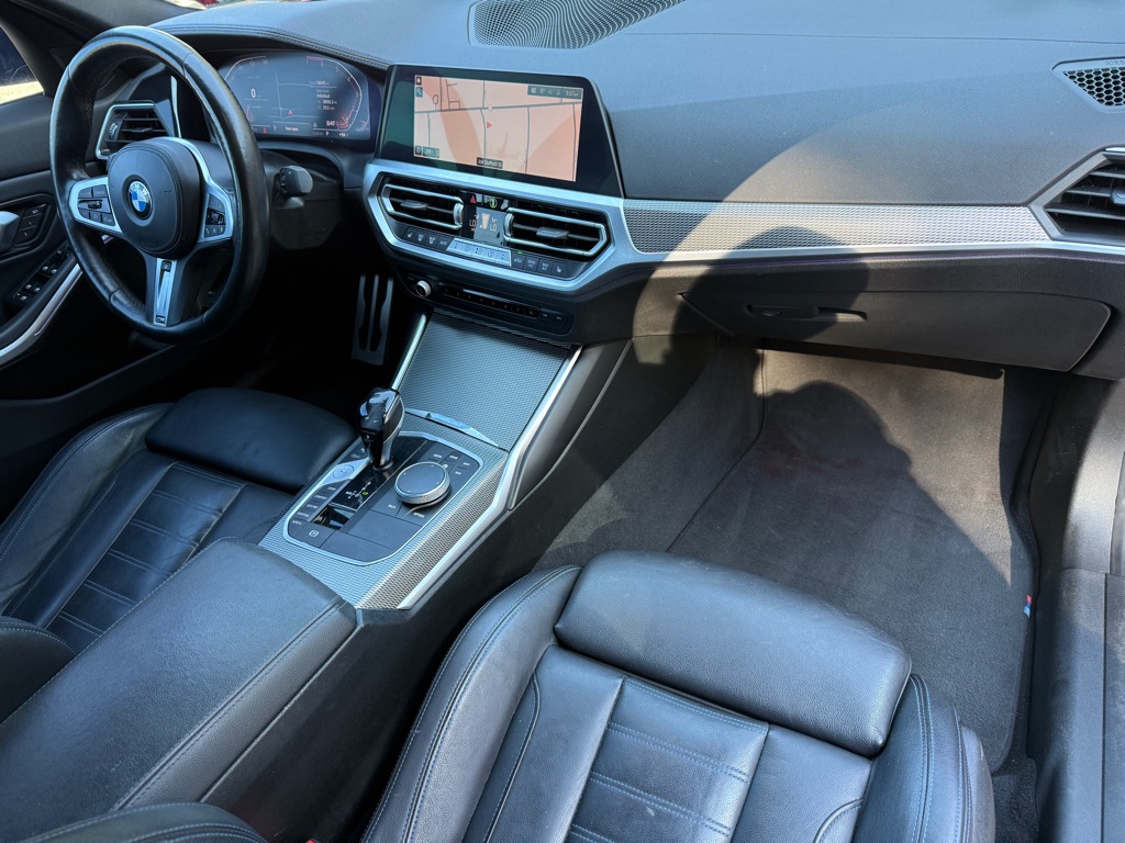 Photo 13 of this BMW 330I