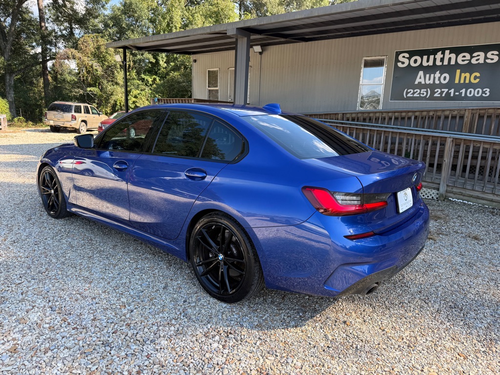 Photo 6 of this BMW 330I