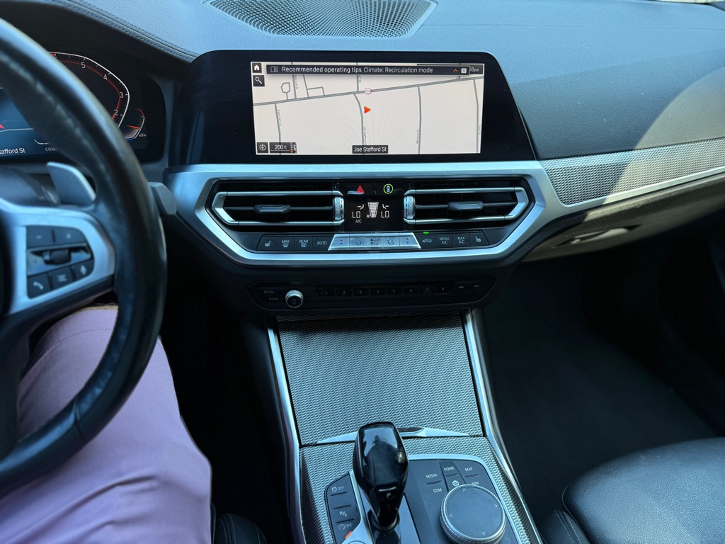 Photo 17 of this BMW 330I