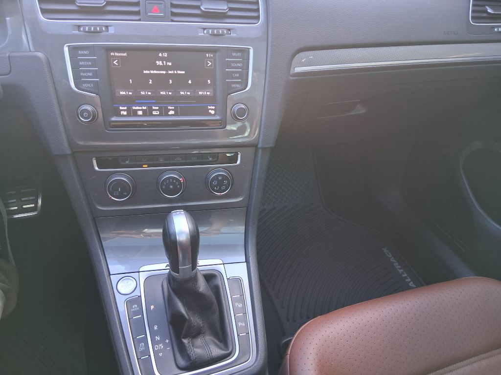 Photo 13 of this VOLKSWAGEN GOLF ALLTRACK