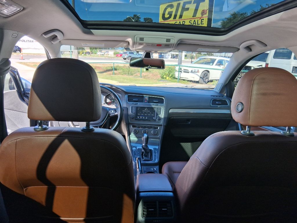 Photo 7 of this VOLKSWAGEN GOLF ALLTRACK