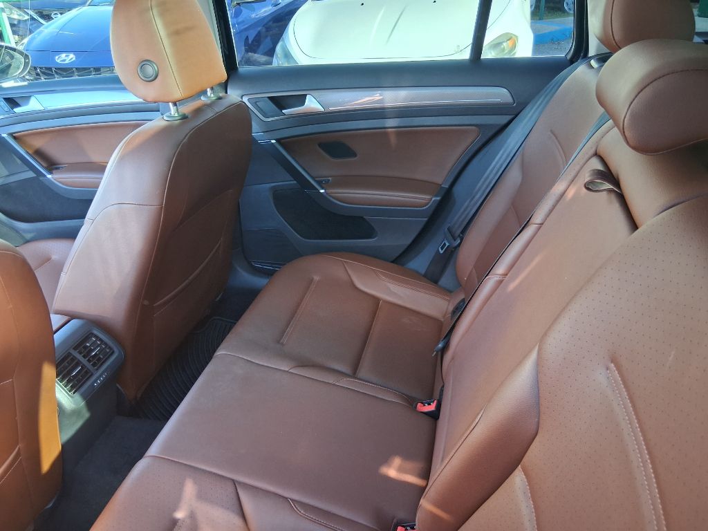 Photo 10 of this VOLKSWAGEN GOLF ALLTRACK
