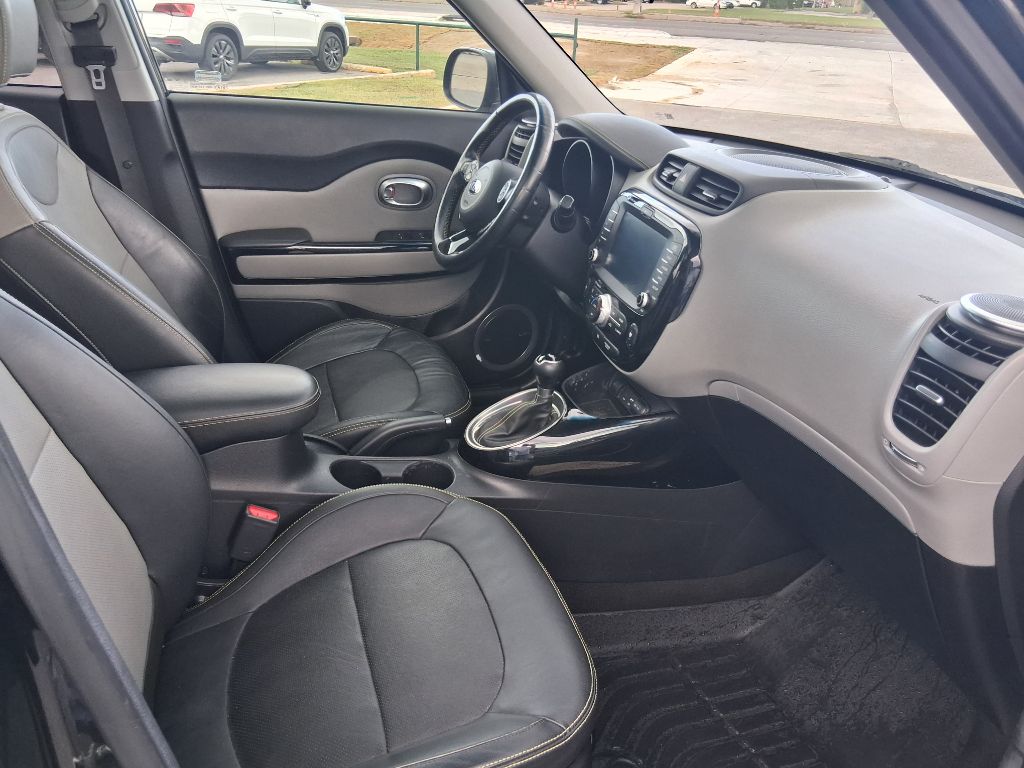 Photo 9 of this KIA SOUL