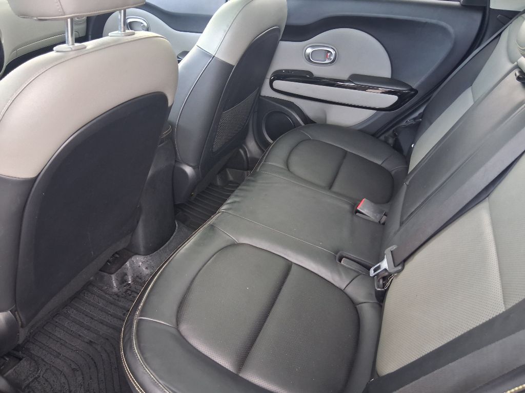Photo 12 of this KIA SOUL