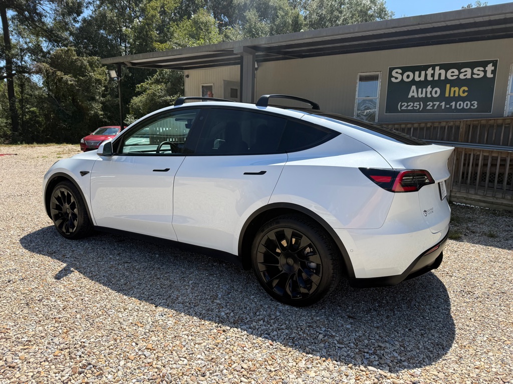 Photo 6 of this TESLA MODEL Y