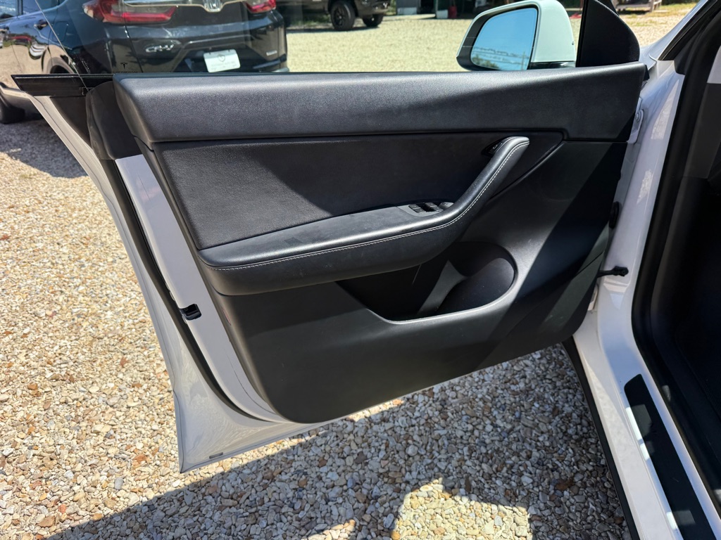 Photo 20 of this TESLA MODEL Y