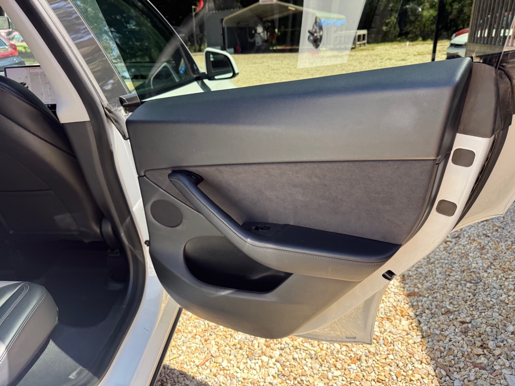 Photo 17 of this TESLA MODEL Y