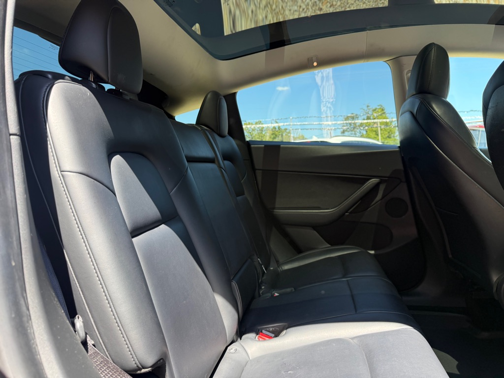 Photo 15 of this TESLA MODEL Y