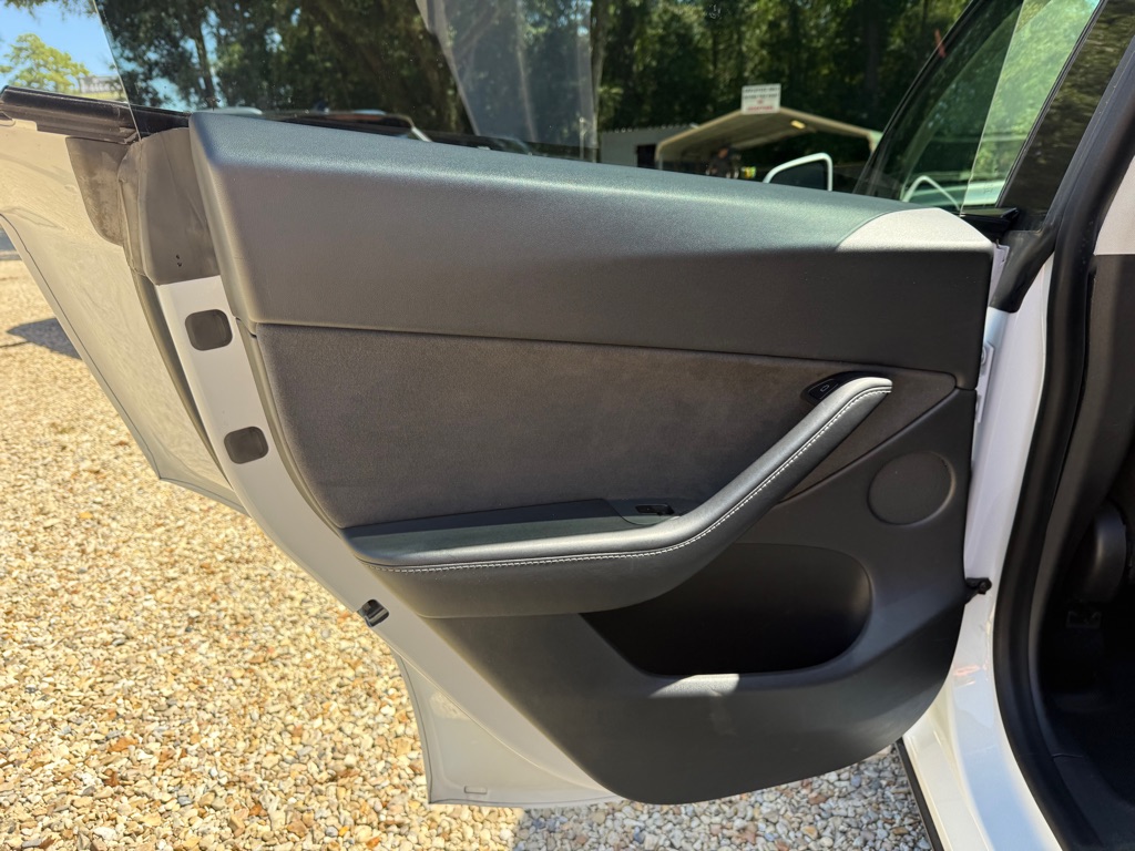 Photo 19 of this TESLA MODEL Y