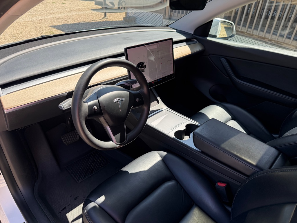 Photo 9 of this TESLA MODEL Y