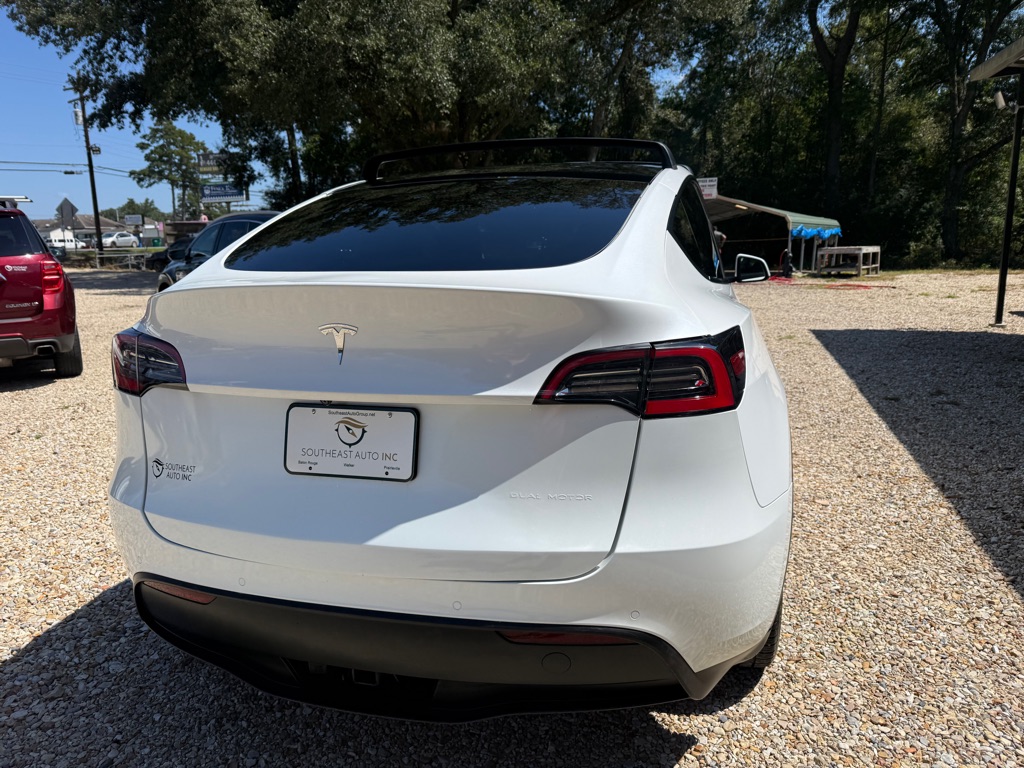 Photo 5 of this TESLA MODEL Y
