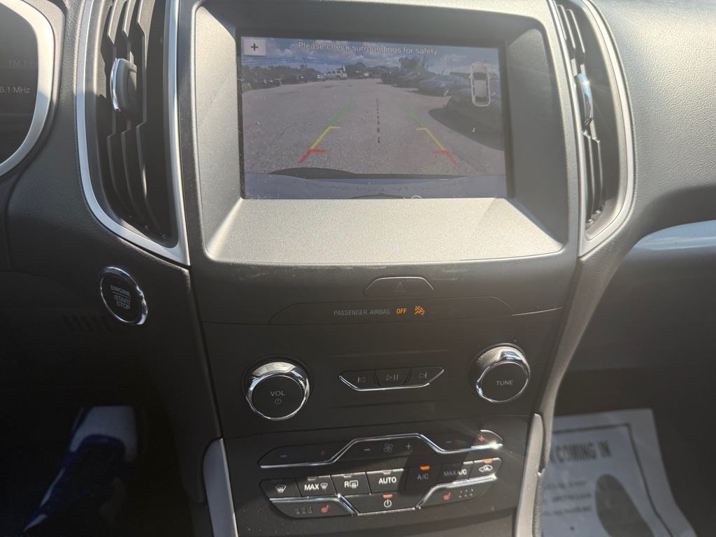 Photo 12 of this FORD EDGE