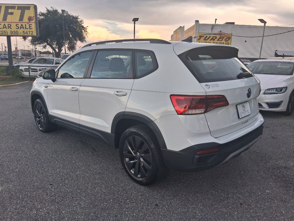 Photo 6 of this VOLKSWAGEN TAOS