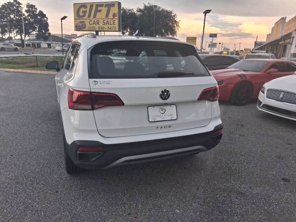 Photo 7 of this VOLKSWAGEN TAOS