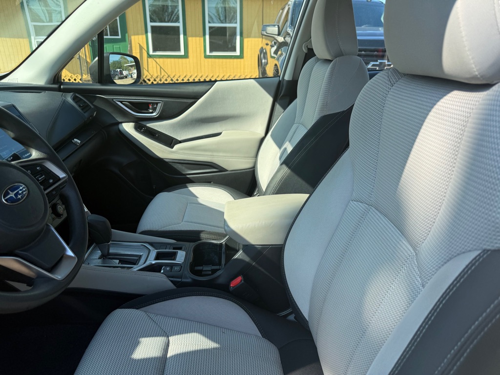 Photo 12 of this SUBARU FORESTER