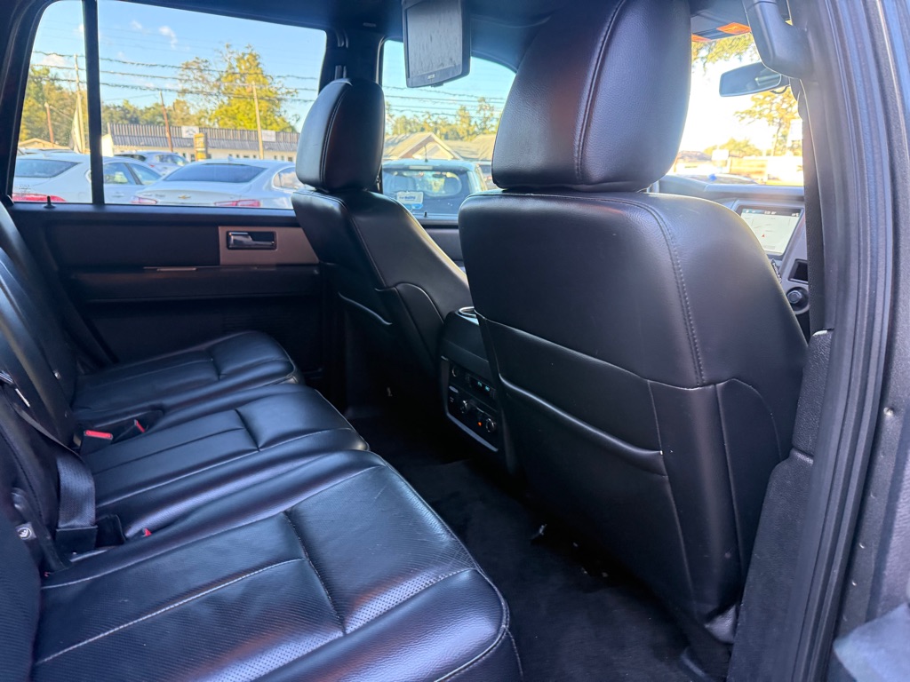 Photo 18 of this FORD EXPEDITION