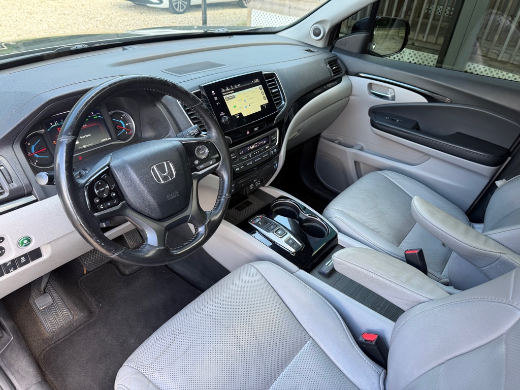 Photo 10 of this HONDA PILOT
