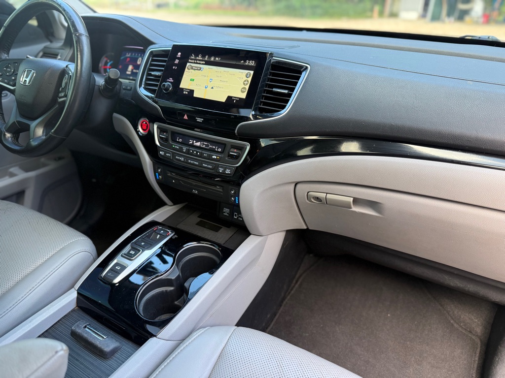 Photo 16 of this HONDA PILOT