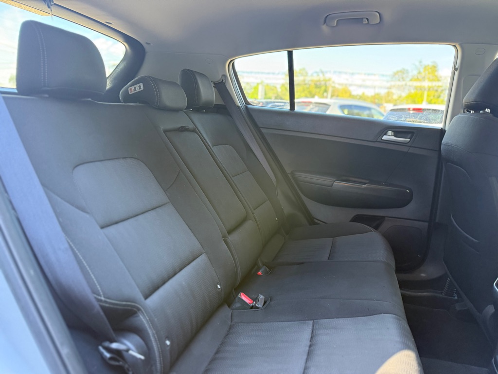 Photo 17 of this KIA SPORTAGE