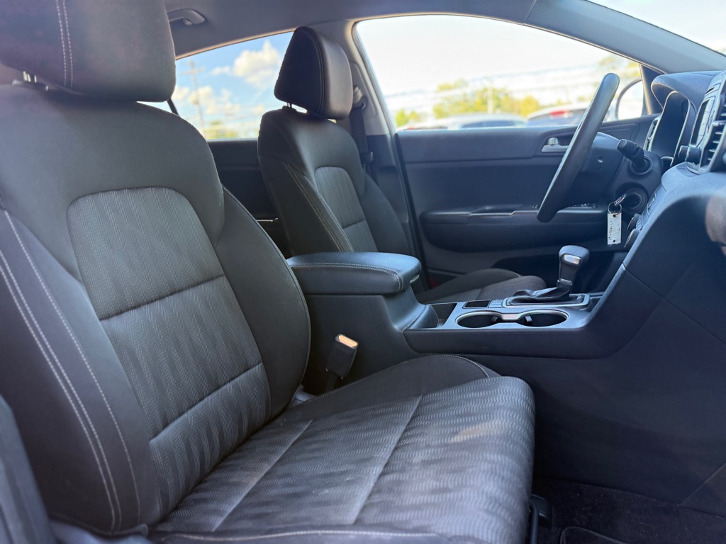 Photo 15 of this KIA SPORTAGE