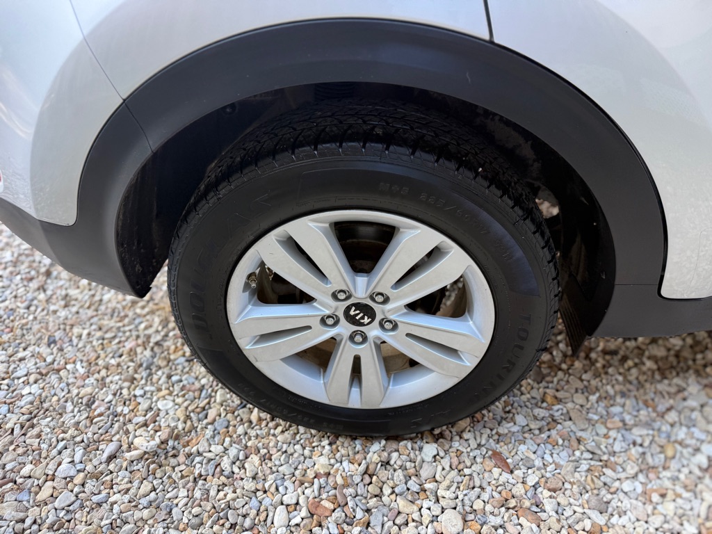 Photo 28 of this KIA SPORTAGE