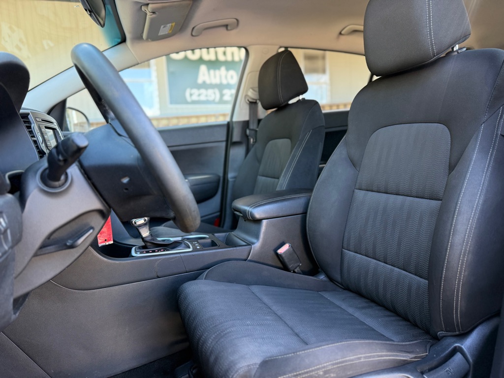 Photo 10 of this KIA SPORTAGE
