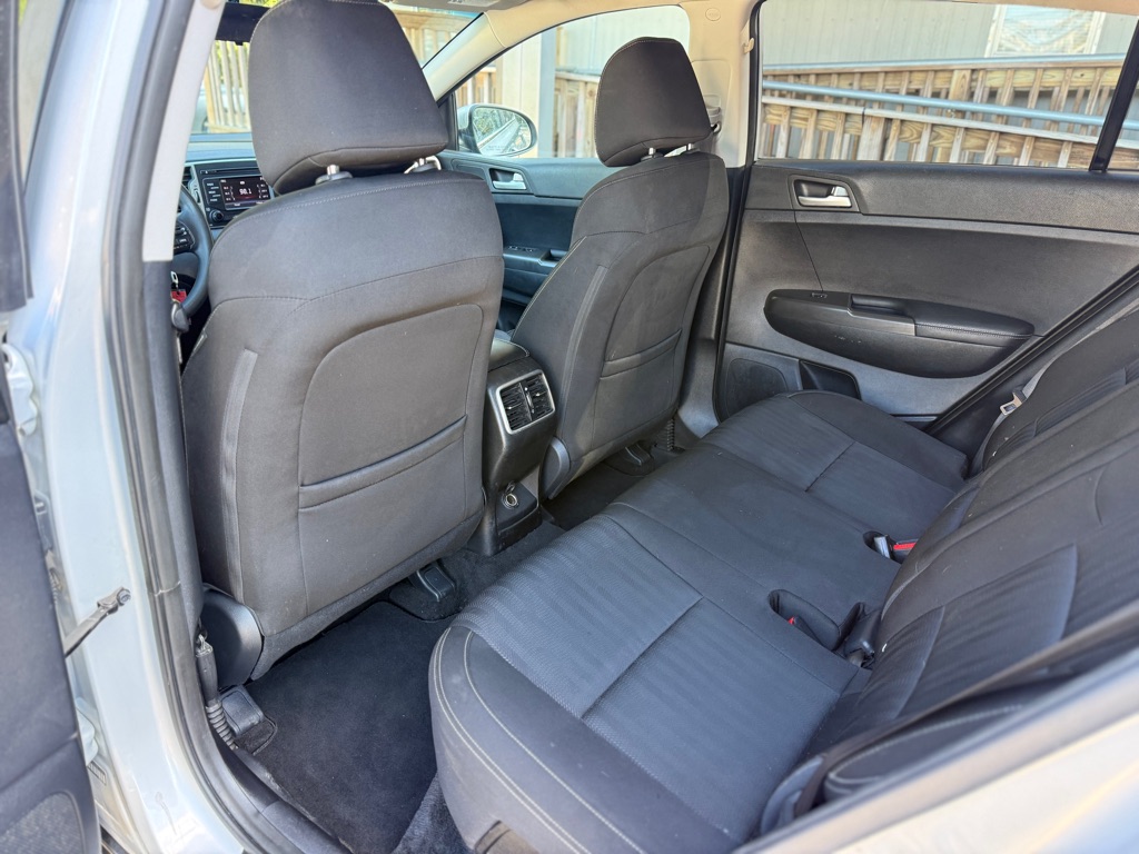 Photo 13 of this KIA SPORTAGE