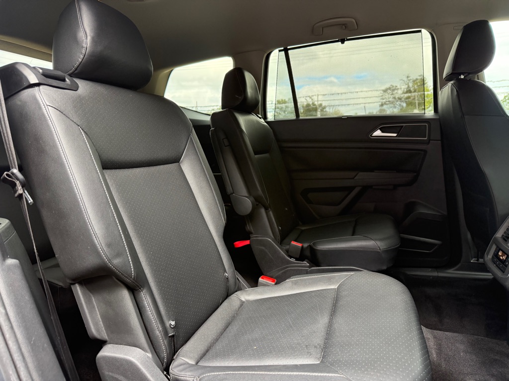 Photo 17 of this VOLKSWAGEN ATLAS