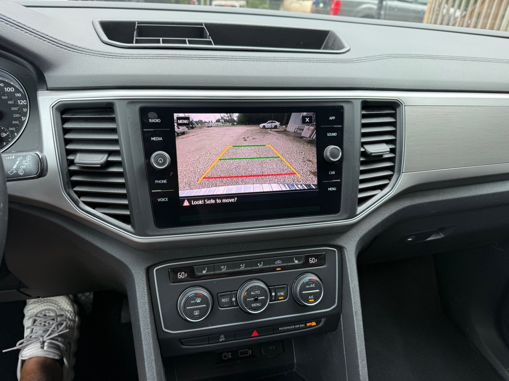Photo 21 of this VOLKSWAGEN ATLAS