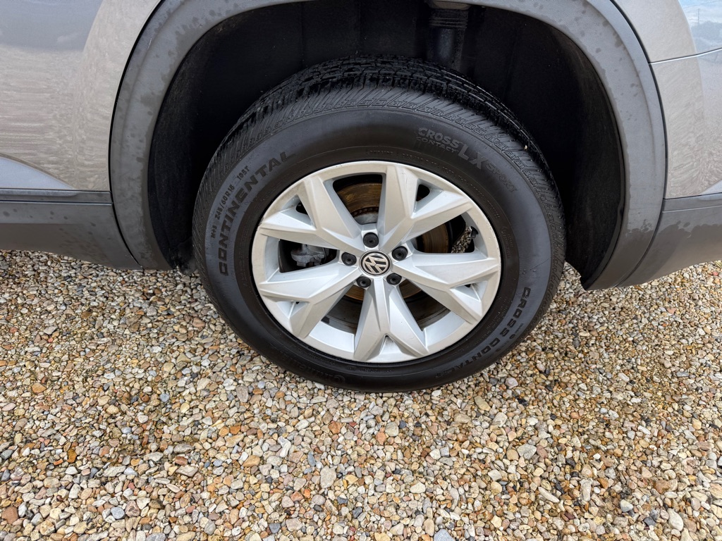 Photo 30 of this VOLKSWAGEN ATLAS