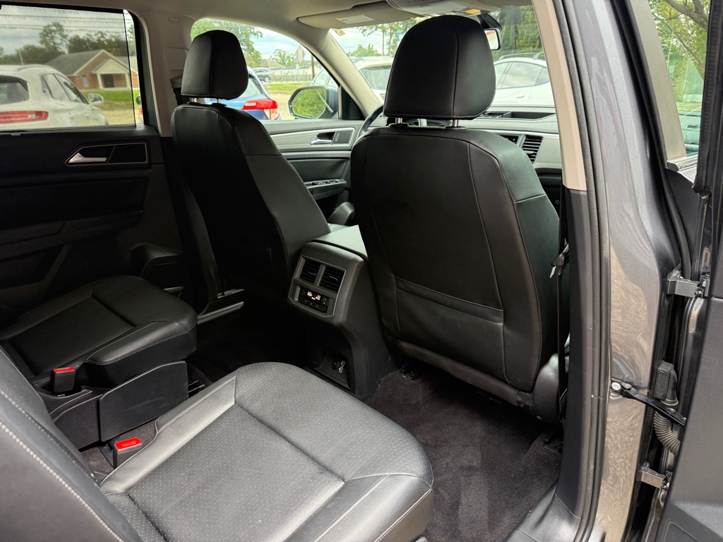 Photo 18 of this VOLKSWAGEN ATLAS