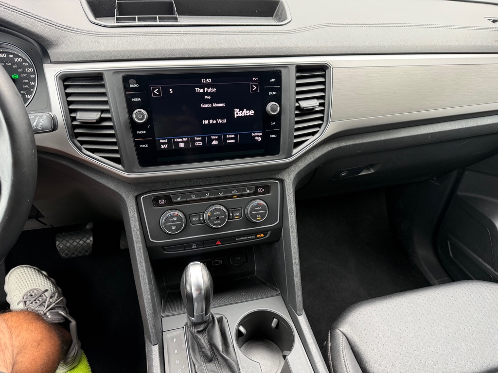 Photo 20 of this VOLKSWAGEN ATLAS