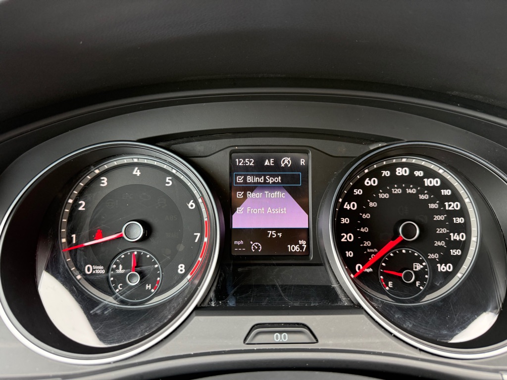 Photo 22 of this VOLKSWAGEN ATLAS