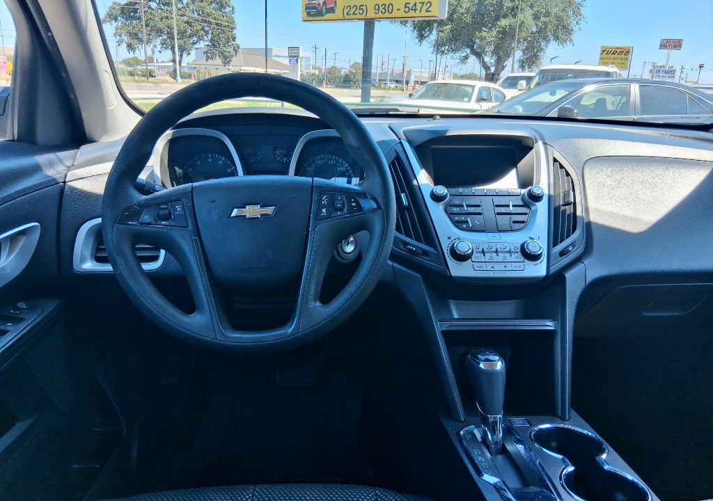Photo 6 of this CHEVROLET EQUINOX