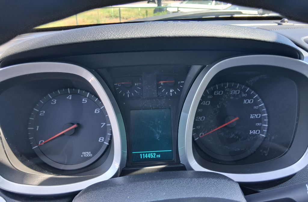 Photo 9 of this CHEVROLET EQUINOX