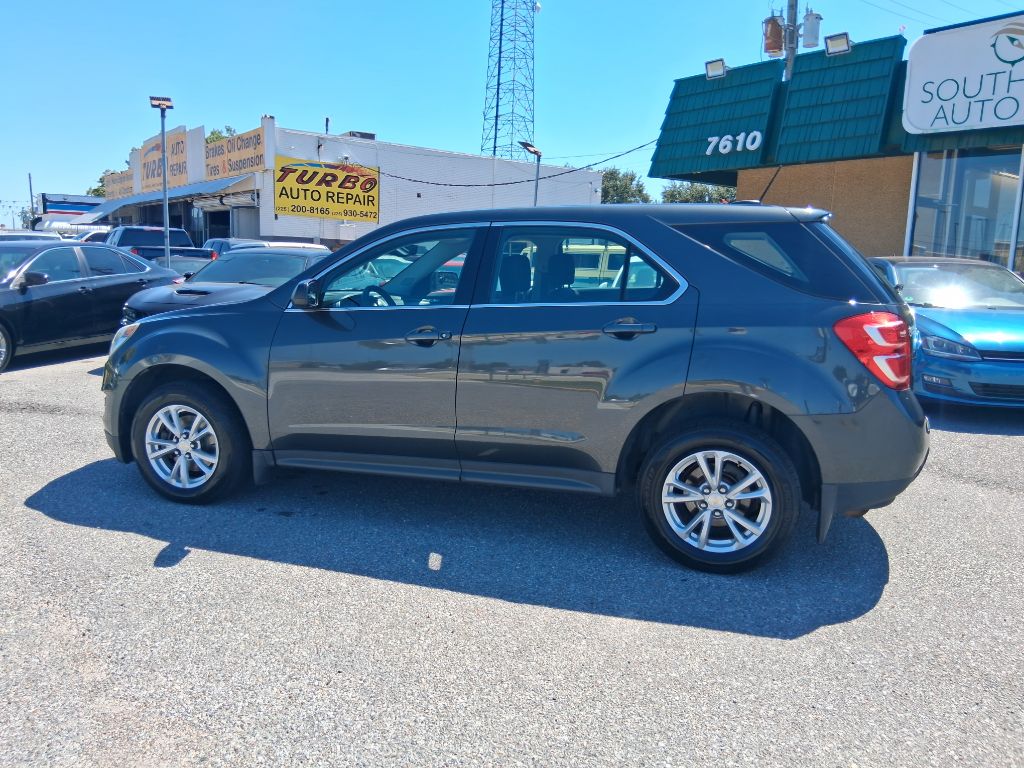 Photo 8 of this CHEVROLET EQUINOX