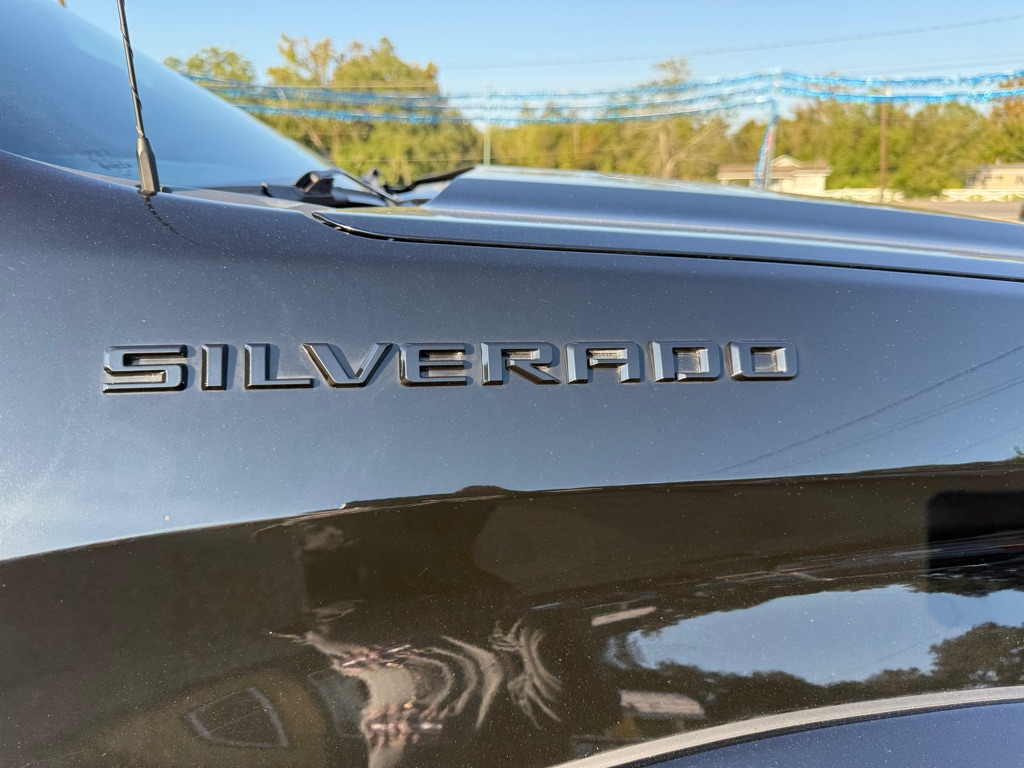 Photo 43 of this CHEVROLET SILVERADO 1500