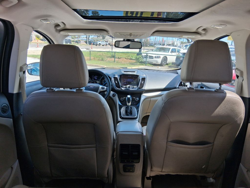 Photo 6 of this FORD ESCAPE