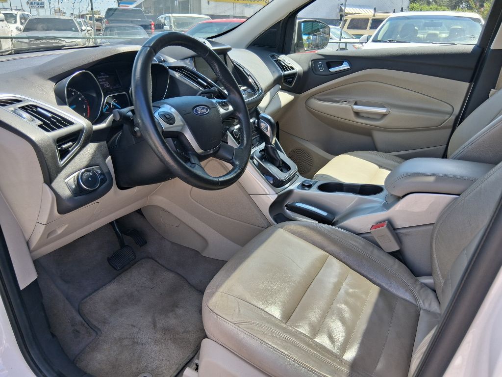 Photo 9 of this FORD ESCAPE