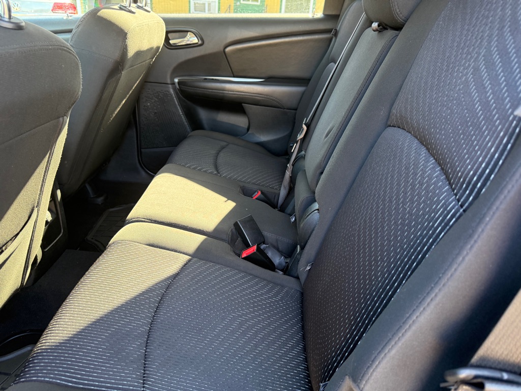 Photo 10 of this DODGE JOURNEY