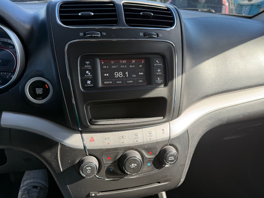 Photo 14 of this DODGE JOURNEY
