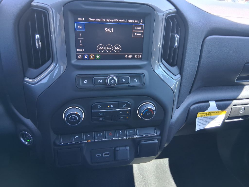 Photo 15 of this CHEVROLET SILVERADO 1500