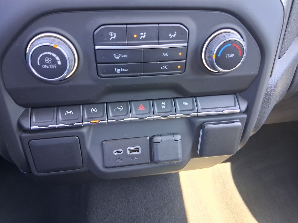 Photo 13 of this CHEVROLET SILVERADO 1500