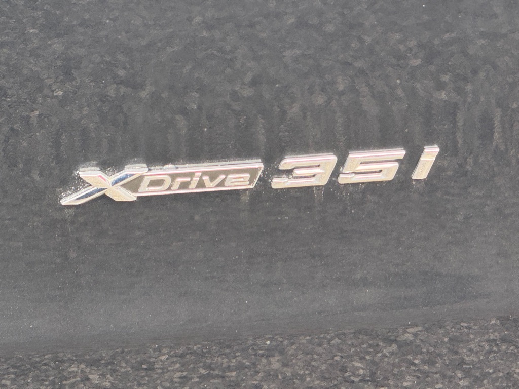 Photo 18 of this BMW X5