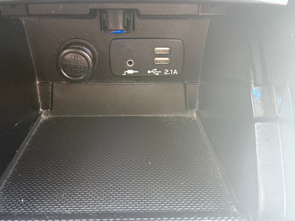 Photo 43 of this SUBARU LEGACY