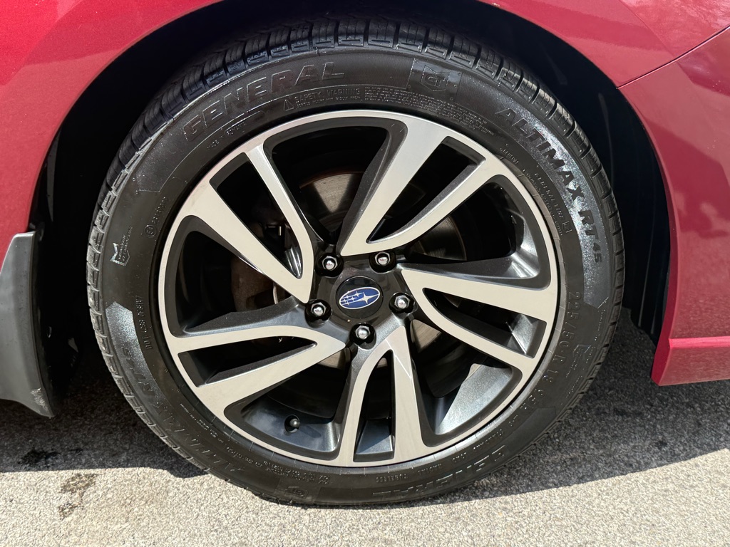 Photo 21 of this SUBARU LEGACY