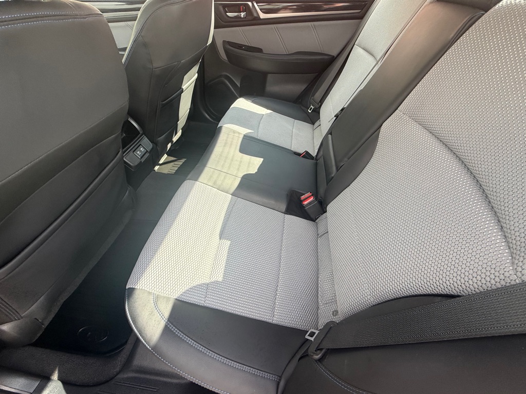 Photo 27 of this SUBARU LEGACY