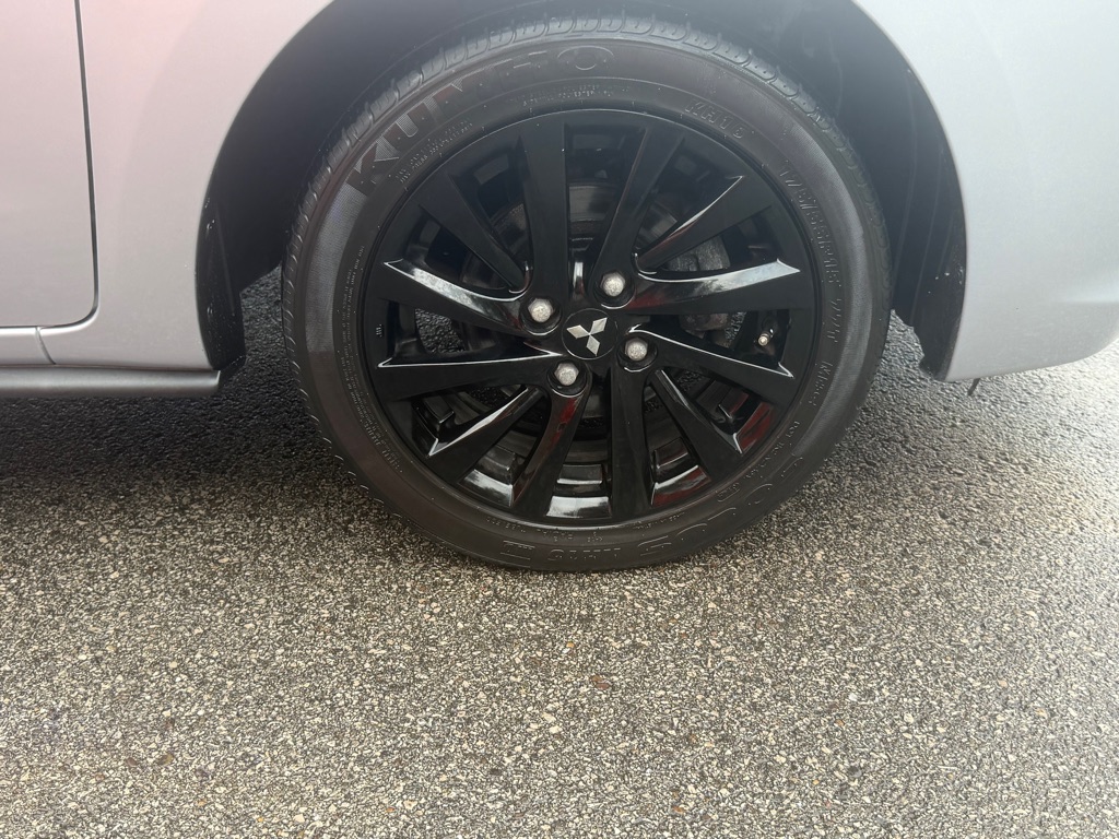 Photo 15 of this MITSUBISHI MIRAGE