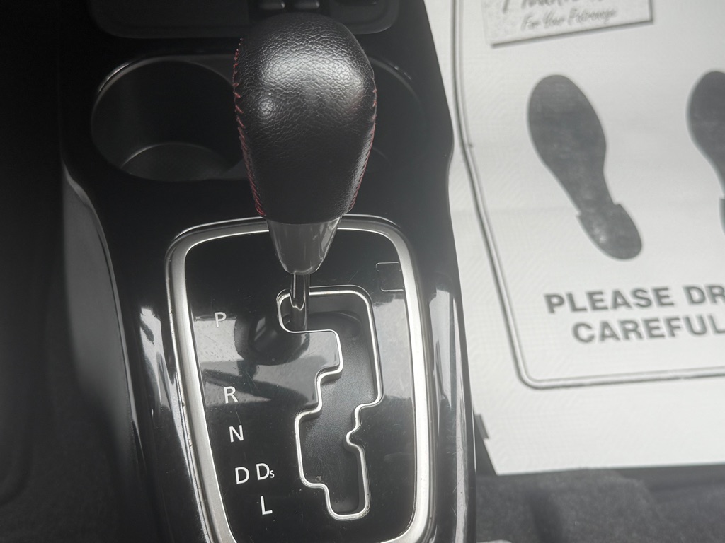 Photo 36 of this MITSUBISHI MIRAGE
