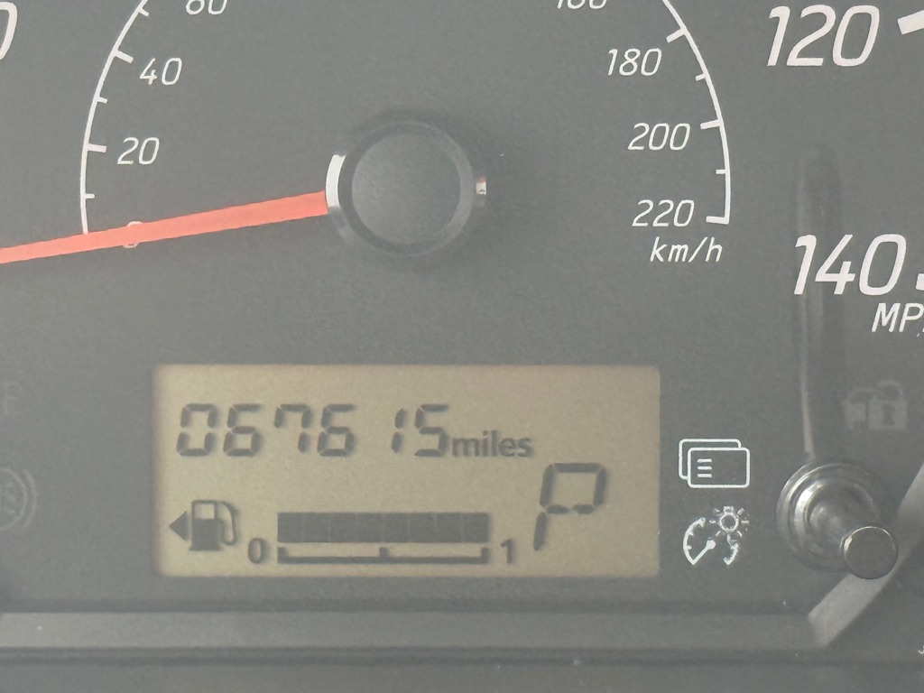 Photo 31 of this MITSUBISHI MIRAGE